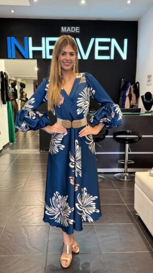 Vestido en seda estampada corte midi