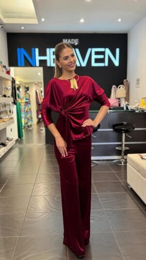 Conjunto en terciopelo Vinotinto
